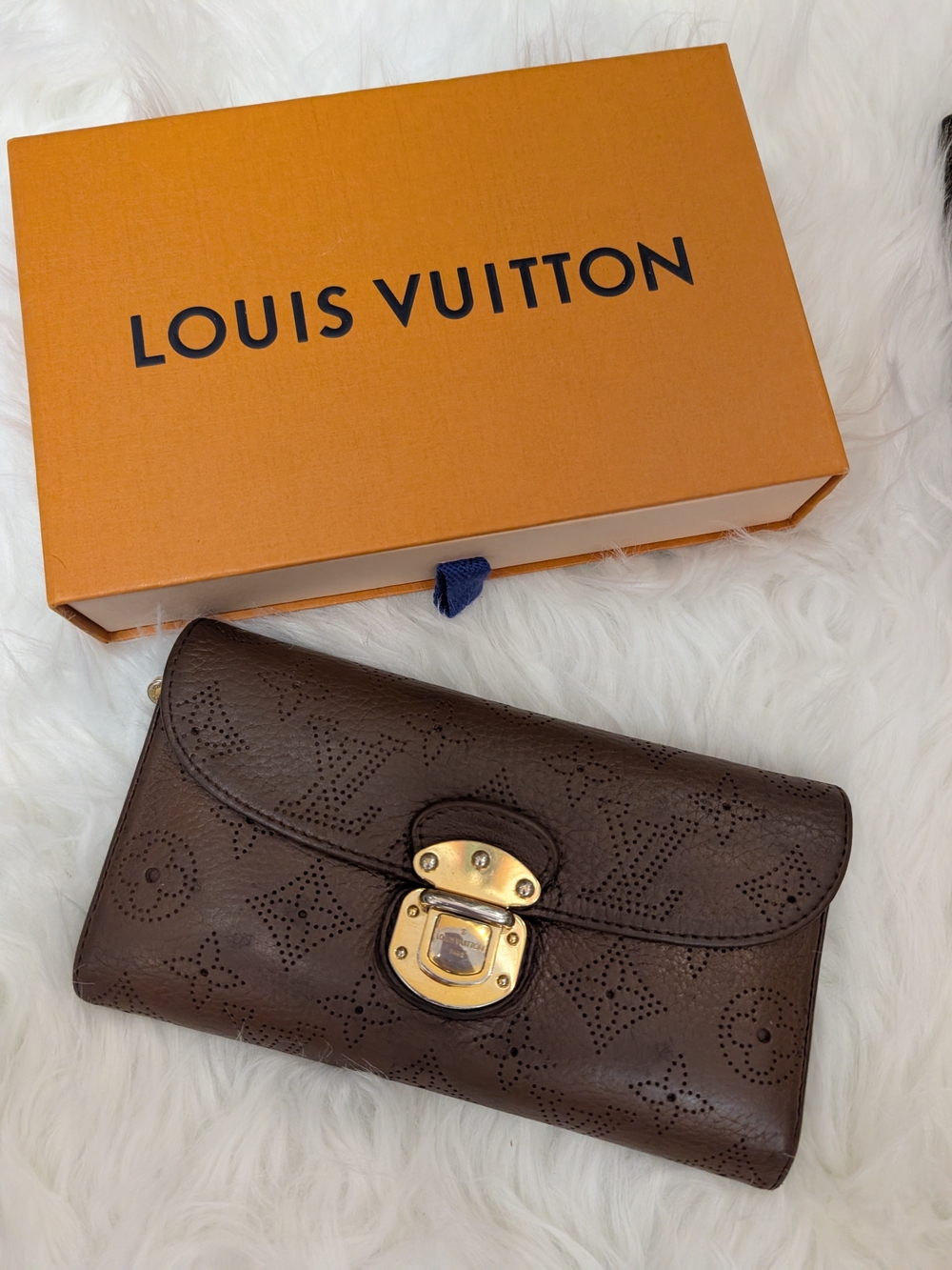 Louis Vuitton Mahina Portefeuille Amelia Leather Trifold Long Wallet/663001